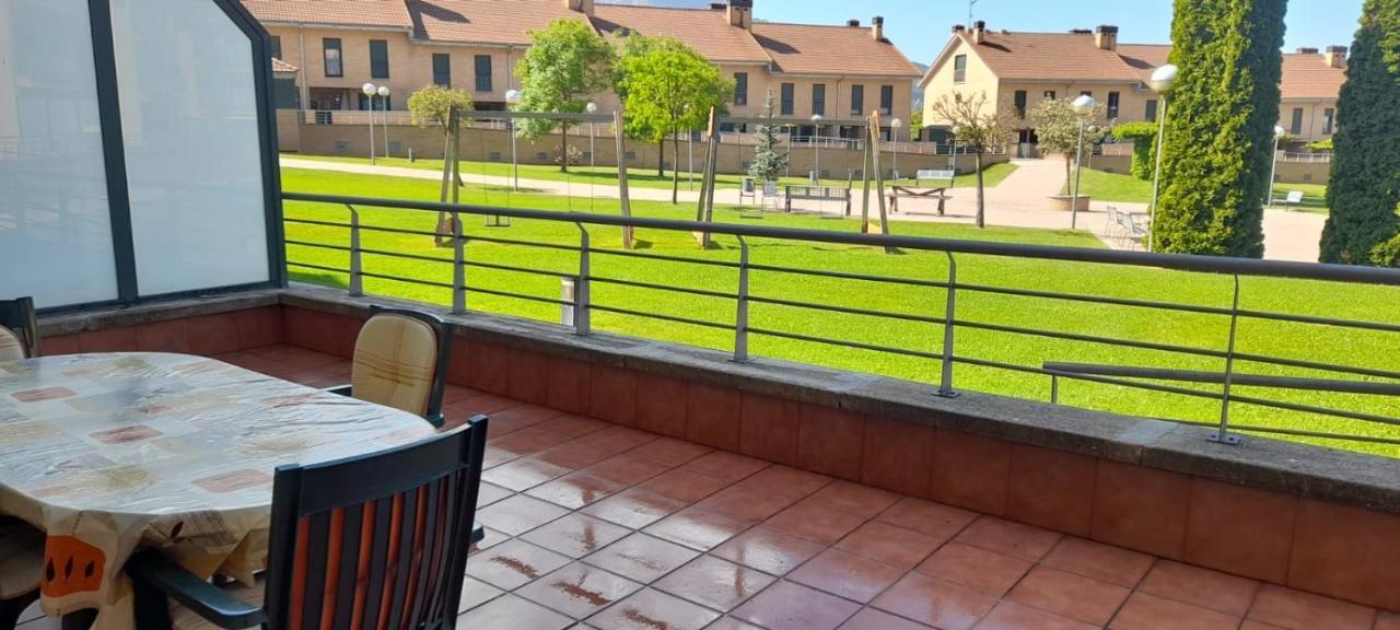 Monteperdido Jaca Apartment Bagian luar foto