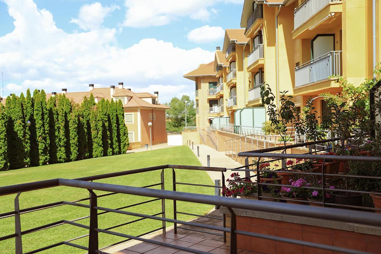 Monteperdido Jaca Apartment Bagian luar foto